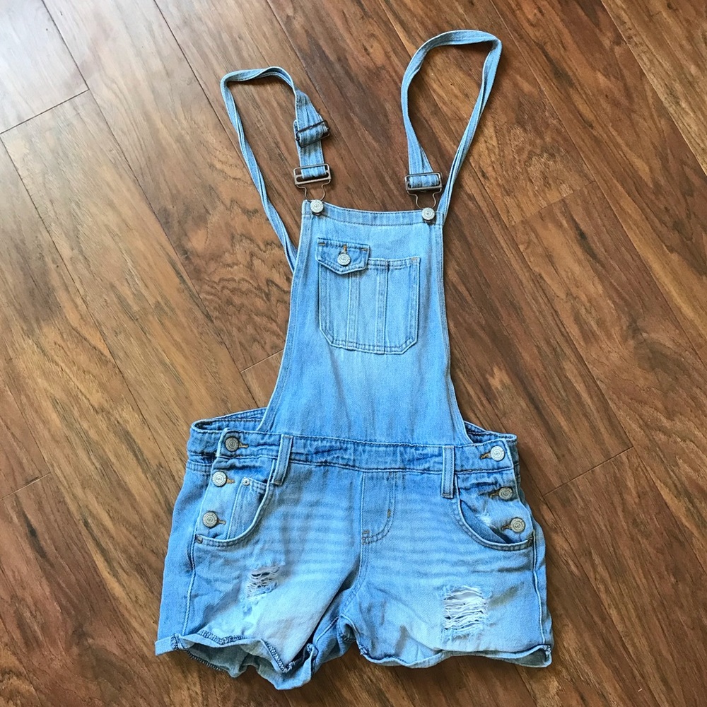 Denim overalls - distressed look . 👖